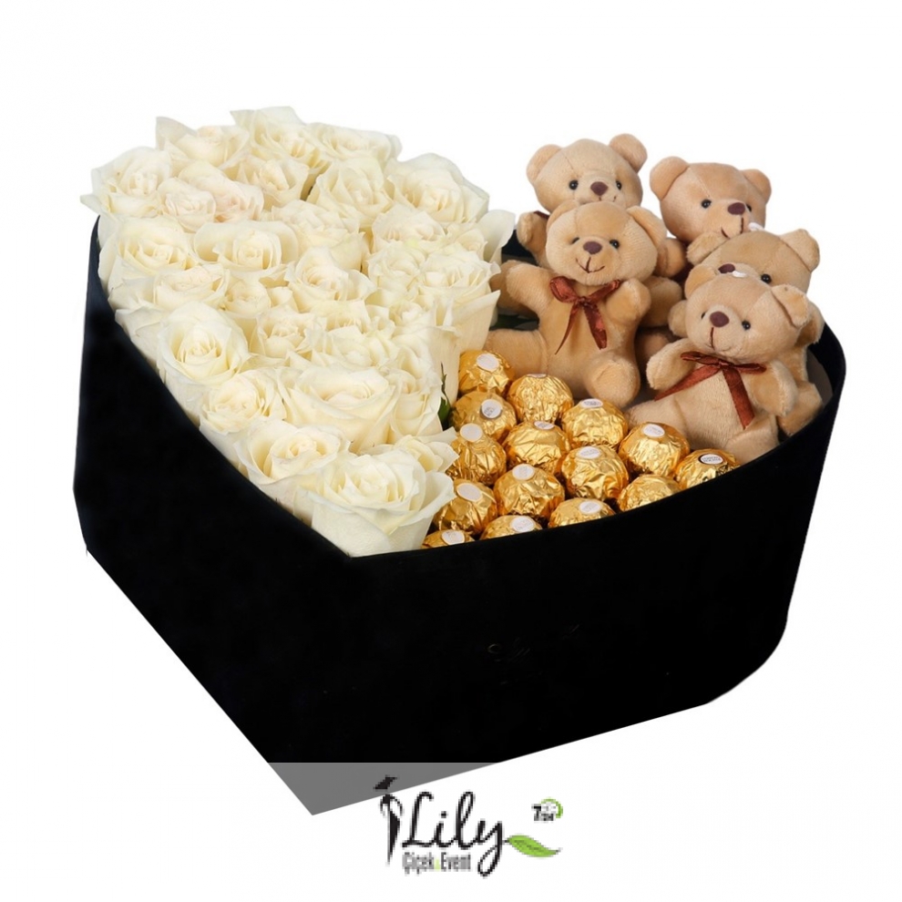 beyaz güller,çikolata ve ayıcıklar